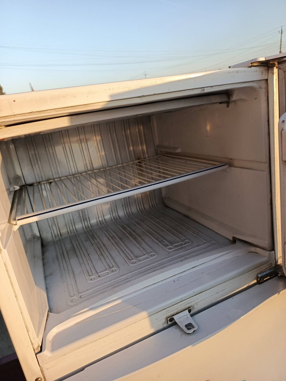 ثلاجة للبيع نوع كونكورد ام تفاحه رقمي ***********مكاني بغداد فلكه حي النصر
