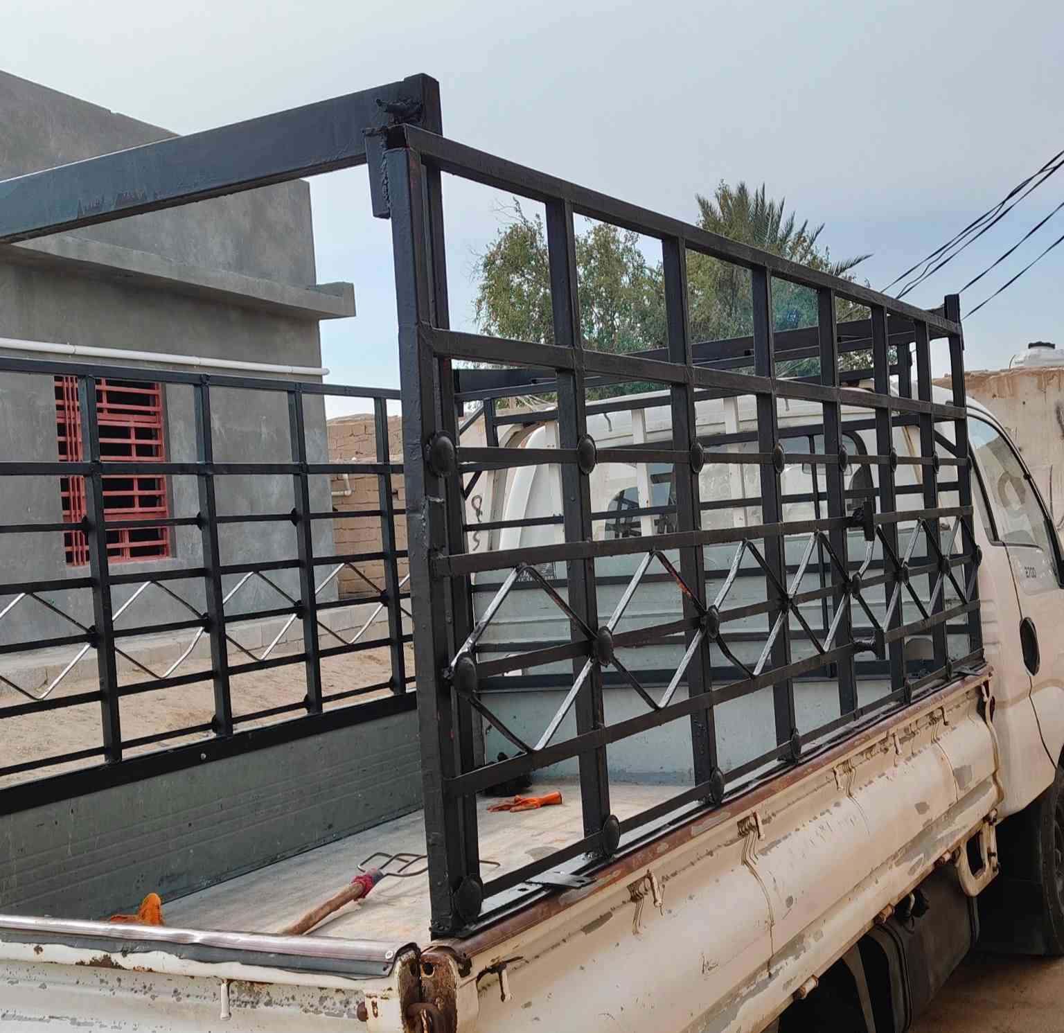 محجر كيا بنكو للبيع السعر 200 وبيه مجال 
للاستفسار
 ***********
