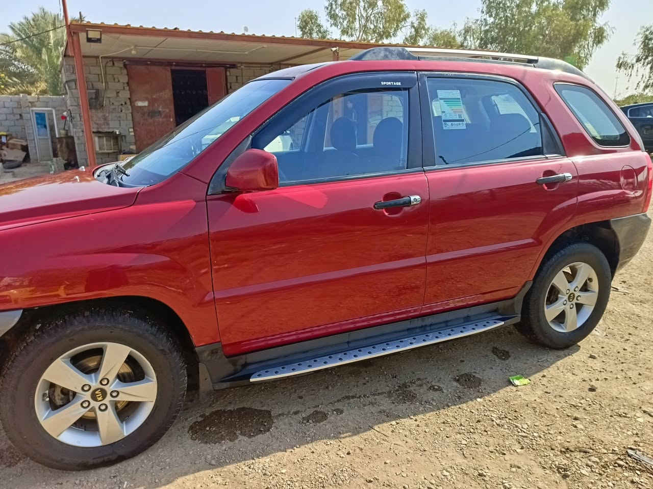 السلام عليكم كيا اسبورتج موديل 7 مكينه 2700 رقم بغداد الدولي بسمي مصبوغه جماليه السياره جاهزة من كل جانب 
الإتصال ***********
