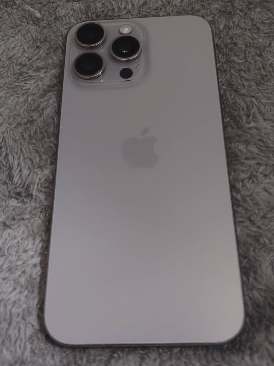 ايفون 15 برو ماكس مكفول وتر بروف ذاكره 256 السعر مليون و100 عنواني بغداد الكرخ اخوان الموبايل لوك اخو الجديد ملحقات كامله
***********
