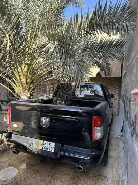 سلام عليكم للبيع دوج رام 2023 دخول جديد رقم اربيل … باب طويله بدي قصير … حادث باب الخلفي وشويه من البدي بدون دواخل بدون ايرباك باقي كله مكفول …. سعر 3 شدات وبيها مجال لطيبين عنوان حله مركز 
للتواصل : ***********
