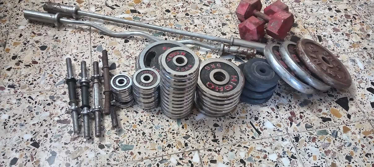 غراض قاعة حديد عدة متكاملة سعر 250 الف عد الوزان مختلف
***********
