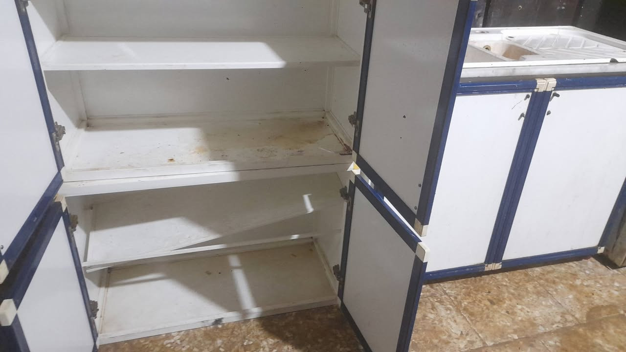 طباخ كريازي  شغال هوه والفرن 125 كاونتر مرمر  125 مكان كرغوليه   ***********
