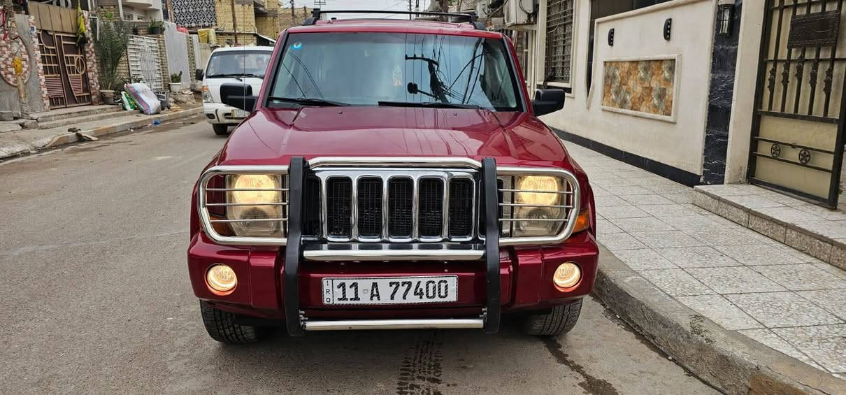 جيب كومندر 2010 وارد امريكي
***********
 حادث جاملغ امامي مصبوغه حزام جماليه 
رقم بغداد انكليزي باسمي
 7 راكب 3 قطع تبريد شغال 
كير محرك مكفولات حجم 3700 
سنترلوك بلادي 
كشن كهرباء حساسات خلفيه
 تحكم ستيرن تحكم مري
 شاشه كامره خلفيه تخم تاير نضيف 
العنوان بغداد حي البتول السعر 85
 للاتصال *********** بغداد, العراق
