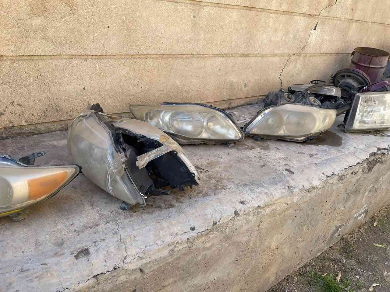 للبيع لايتات كورلا 2008خليجي زوجين ومازدات لاندكرز 2002زوج وتك لايت كورلا امريكي سعر الزوج 60الف للاستفسار الاتصال بل رقم ***********
