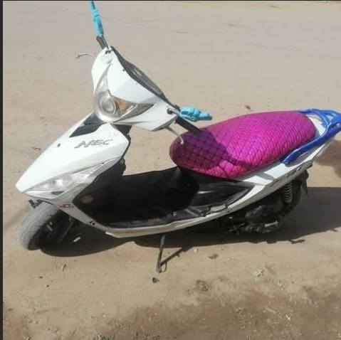 سلام عليكم دراجه ماكس.دراجه تخبل بس بيها عطل قليل
1_ باتري كاعد 

2 _ كابريتر جديد عوزه بس تنضيف واذا تبدله بعد احسن 

3- دراجه نكره هندر 

4- سرعه 140

اني طالب مدرسه ومالي خلك اصلحها  حالياً شغاله كلشي نشره ولايت وشاره ونكه هندر كلهن يشتغلن سعرها 250 وبيها مجال للطيبين عنواني شطره حاوي العباس رقمي ***********
