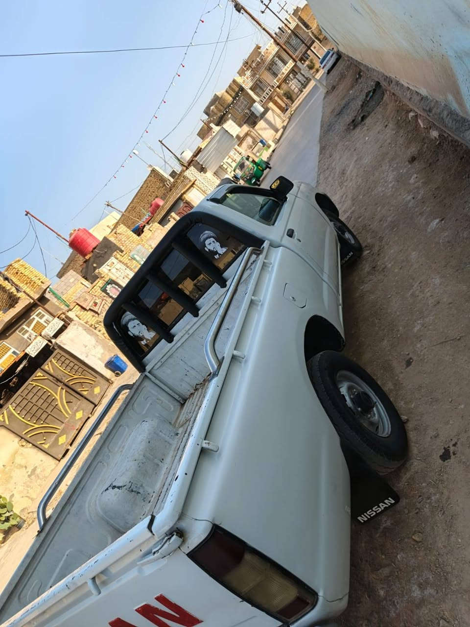 سلام عليكم بيكم نيسان مديل 99 شكل 2000 رقم نجف سنويه جديده بعد شهر وتخلص تريد تحويل تريد وكاله سياره شاصي مكفول بدي مكفول خياس ماكو حداديه تخم تايرات سياره جاهزه عله اخر حبايه سياره مال جناي مكينه ثري واي سعرهه 60 وبيهه مجال الشراي وسعرهه مناسب رقمي واتساب وتصال فقط ***********
