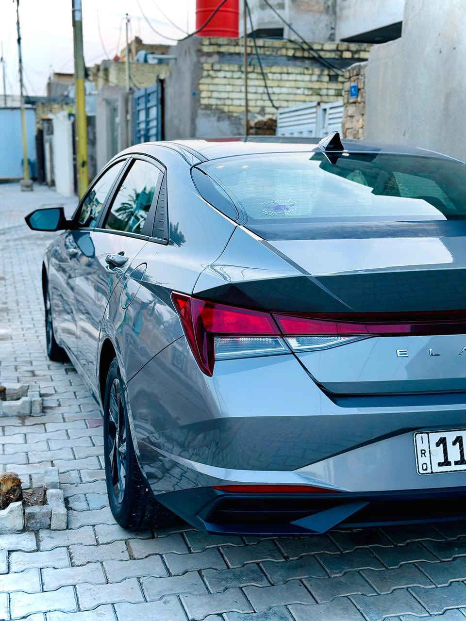 السلام عليكم للبيع الانتره موديل 2022 مكينه 2000 السياره جديده صور حادثها موجوده وبيها باب تبديل فقط الباقي مكفول  مكينه كير  كفاله بسمي شرط التحويل تخم تاير جديد السياره فول عده الفتحه  مكان بغداد السعر 155 وبيها مجال بسيط لاستفسار ***********
