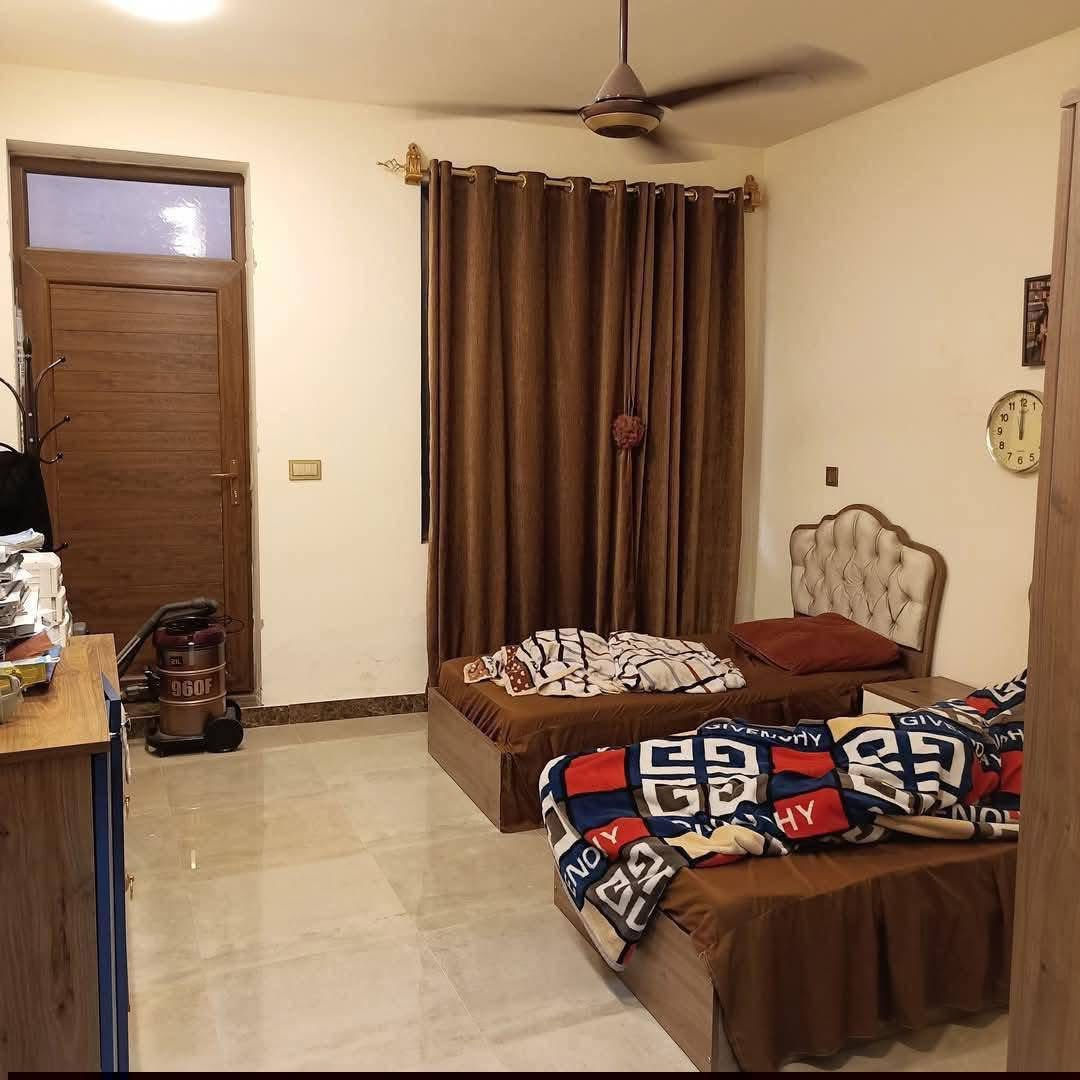 الدار للبيع زراعي سند 25
🏡🏡🏡🏡🏡🏡🏡

مساحه 75متر 

واجه /5متر

نزال /15متر 

بناء /2022

السعر /225مليون 

عرض الشارع/8متر  مقرنص ماء مجاري كهرباء 

🏡🏡🏡🏡🏡🏡🏡🏡

طابق الارضي يحتوي على صالة ومطبخ وخدمات ومنور وغرفه نوم طابق الثاني يحتوي على غرفتين نوم وخدمات 

وبيت بيتونه وسطح 

🏡🏡🏡🏡🏡🏡🏡

العنوان اعظميه  سبع ابكار مقابل سوك السمجه فرع مشتل عايد 

==================== 

يمكنكم إرسال عروضكم العقارية ( اراضي _ دور _ عمارات وكل ما يتعلق بالعقار ) ما عليكم سوى إرسال المعلومات برسالة واذا كان متوفر صور للعقار لعرضها في المكتب وعلى صفحتنا على الفيس والله الموفق

نسبة الدلالية / 1 /بل 100

====================

للاستفسار اكثر تفظل اتصل خاص بدون كتابه مكتب دلالية  للعقار


**إذا كنت صاحب هذا الإعلان وتريد حذفه لأي سبب، رجاءا أرسل رسالة إلى الدعم الفني**