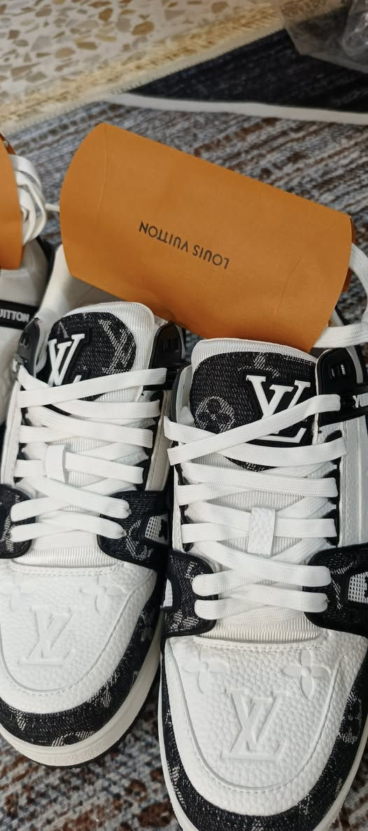 تكرمون احذيه ماركه الويز فيتون قياس 44وقياس 42اعلى سعر ابيع


**إذا كنت صاحب هذا الإعلان وتريد حذفه لأي سبب، رجاءا أرسل رسالة إلى الدعم الفني**