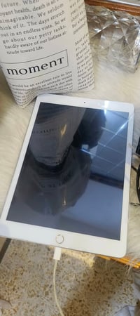 آيباد ٨ • ٣٢ • لمس مكسور