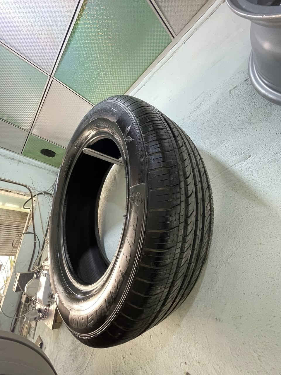 سلام عليكم توفر تاير حجم 18.60.225
نضافه.90

النجف حي العداله شارع الجنسيه مقابيل قياده النجف الأشرف 

***********
