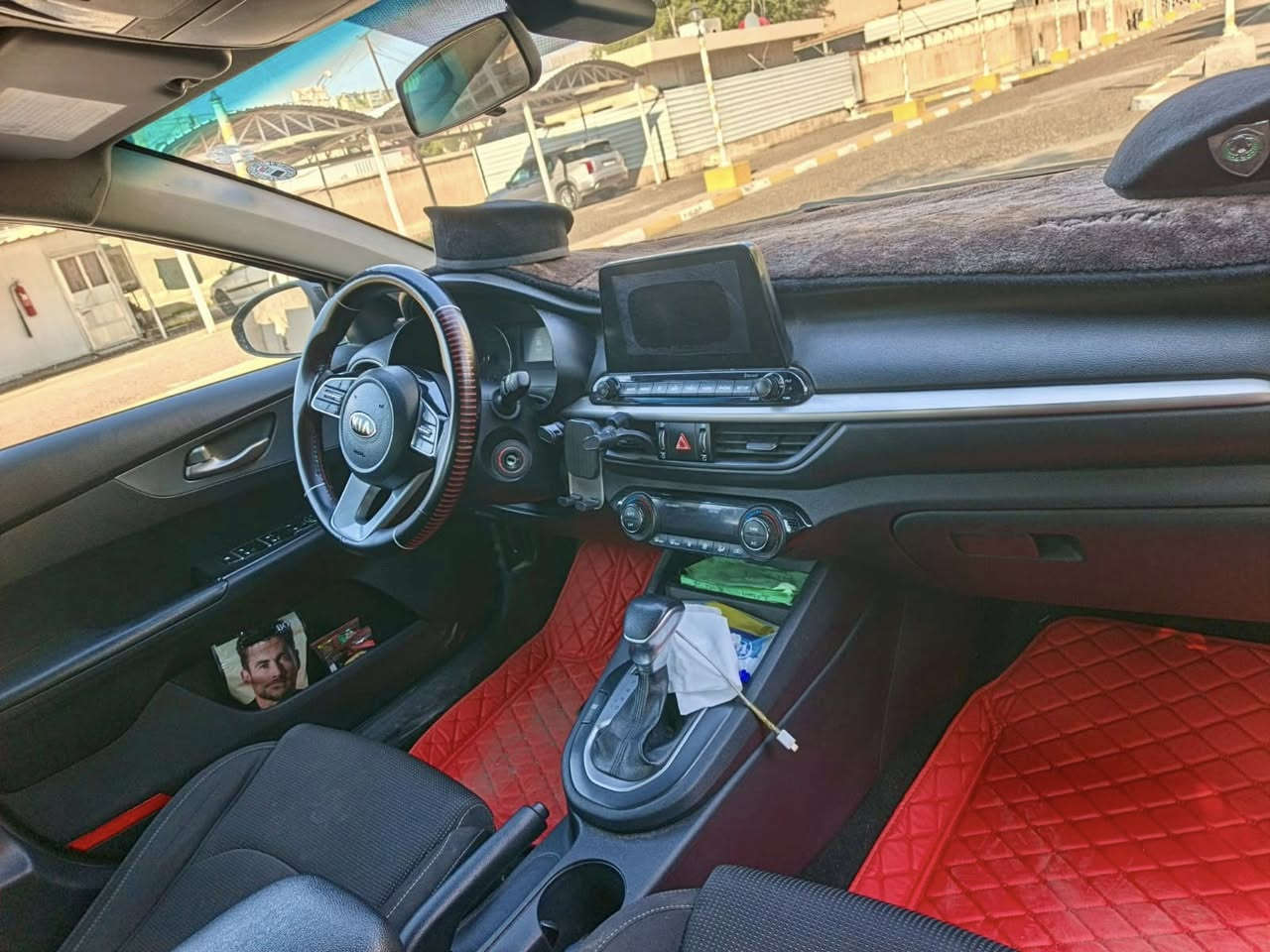 السلام عليكم
كيا فورتي 2019 وارد امريكي 
كيرها مبدل AT ايتي المرغوب
رقم دهوك انكليزي 
راعيها موجود ببغداد تريد تحويل ثاني يوم تريد وكالة 

حادثها خلفي بدون ايرباك صور الحادث بالمنشور 
جاملغ وباب جهة السايق 
ماشيه 104 السياره نظيفه 
محرك مكفول بلادي 
تخم تاير جديد 

مواصفاتها :
تحديد مسار 
كروز سرعه (مثبت سرعه) 
شاشة كبيره لمس 
تحكمات ستيرن ٤ جهات 
درايف مود (نظام سبورت وايكو)
ويل كروم 
شاشة اعطال 
كاميرا خلفية 
رادار امامي تضرب بريك وحدها 
كاميرا دواره

السعر 123 وبيها مجال 

مكاني بغداد مدينة الصدر 
او الكاظميه جامع براثه 
للأستفسار  ***********
***********
