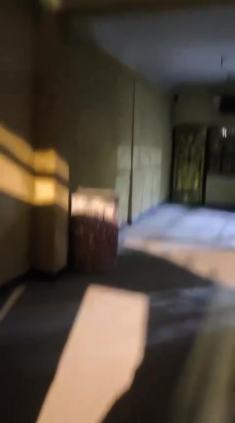 بيت للبيع – الأمن الداخلي / دور الضباط

المساحة: 173 متر
عدد الطوابق: طابقين

تفاصيل الطابق الأرضي:
 • غرفة نوم
 • صحيات
 • مطبخ
 • استقبال
 • كراج سيارة
 • حديقة صغيرة

تفاصيل الطابق الثاني (بناء جديد):
 • 3 غرف نوم
 • صالة
 • صحيات

مواصفات إضافية:
 • السقيفة: ساندويش 
 • البيت مرمّم بالكامل
 • جاهز للسكن
 • حالياً فارغ
السعر: 300 مليون
رقم التواصل: ***********
