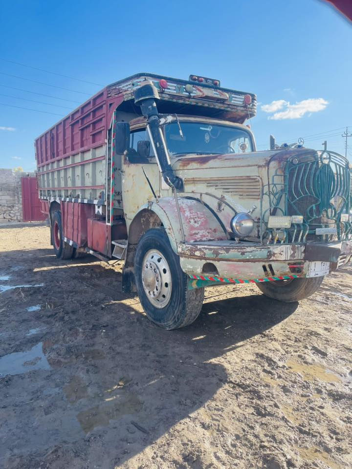 السلام عليكم للبيع بوز كير ومحرك واكسن شرط كير 4/4فكسه اكسن برينه محرك 55 طخم تاير جديد رقم نينوى رقم مميز حصه كاز مطبخ وثلاجه جرار عربانه سبيرات ثنين تانكيات كاز 2السعر ولستفسار علا الرقم ولتصال من الساع 8صباحا الى الساعه 11مسائا ***********////*********** ملاحضه اخوان الي يجيك اسعار ومو شراي لايتصل العنوان موصل ربيعه
