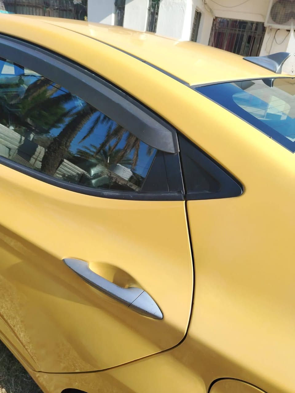 المواصفات: نص فول
الحالة: مبدل باب سائق
اللون: أصفر
السعر: شدوه 10
الموقع: بغداد
للتواصل: ***********
