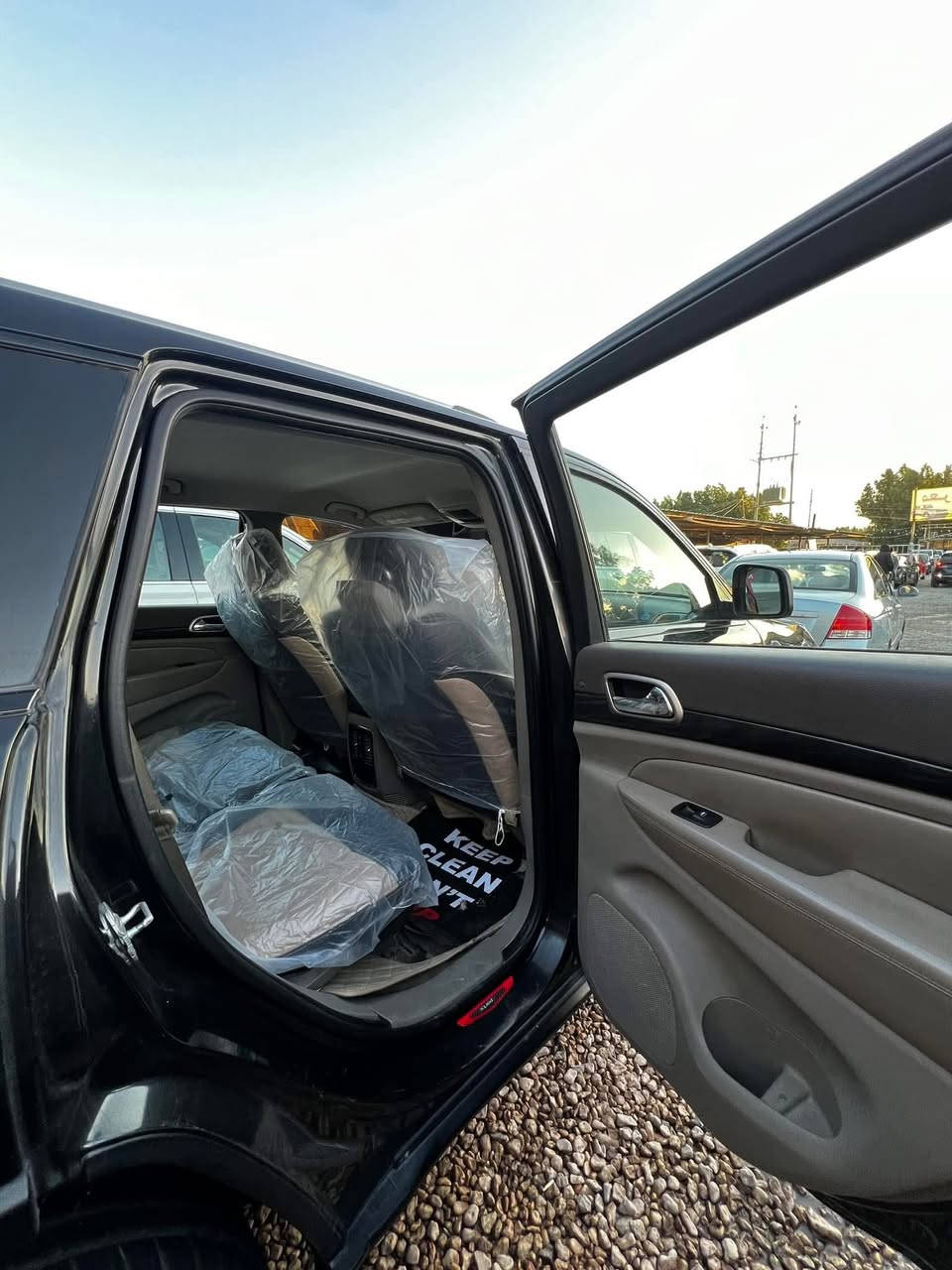 جيب لاريدو 2011 خليجي مكفولة
رقم بغداد / مكان السيارة بالناصرية 
للاستفسار 
***********
