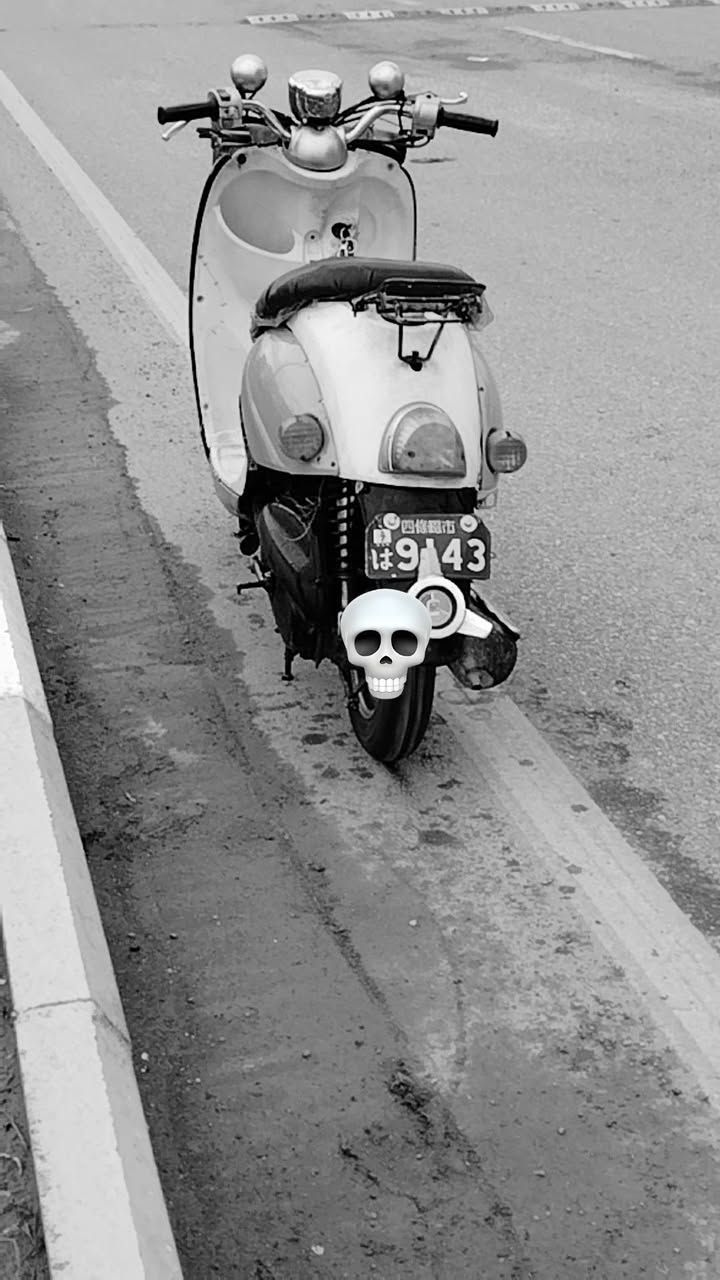 سلام عليكم البيع او مراوس اب ايفون دراجه فينو محرك ناعم شغال 
اليتات اشاير هورن كله شغال تايرات جدد كفرات نضيفه دبلات نضيفه ياباني نوزل قفل تاير بيه فيت بم و راديتر الدراجه كامله ربع متصرف عليه العنوان ديالئ المقداديه لاتصال عل الرقم او وتساب ***********
