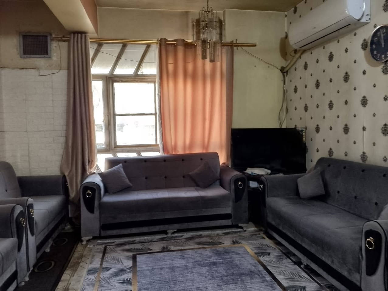 السلام عليكم عندي تخم ١٠ مقاعد للبيع السعر ٣٠٠ وبي مجال وفرفه نوم  كامله السعر ٦٠٠ وب


**إذا كنت صاحب هذا الإعلان وتريد حذفه لأي سبب، رجاءا أرسل رسالة إلى الدعم الفني**