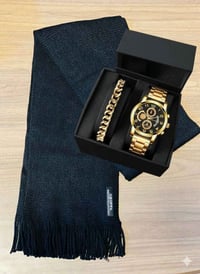 سكارف أنيق • ساعة راقية • إطلالة فخمة