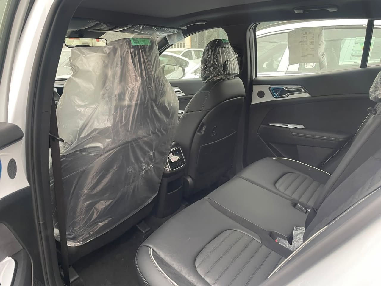 سلام عليكم سبورتج جي تي لاين دولية ماشية 800 كيلو زيرو  فول مواصفات سعر 41 مليون
رقم بغداد ***********
