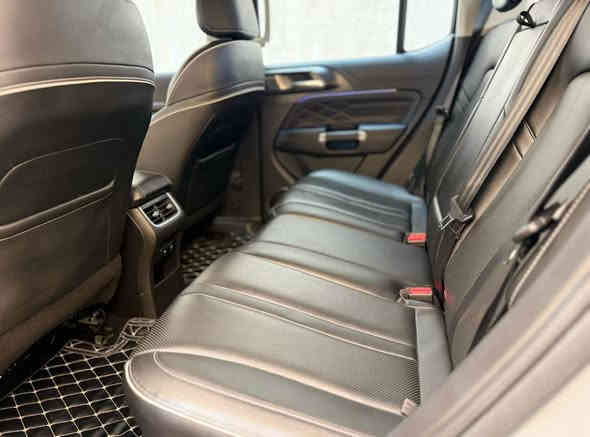 مساء الخير 

من صفحة كريت وول للسيارات المستعملة نقدم لكم 

TANK 300  بانزين 

لون / رصاصي 

عداد المسافة  40000 KM

لون اسود / موديل 2023 

للإستفسار اكثر الرجاء الاتصال على رقم الهاتف او مراسلة الصفحة عبر الماسنجر 
*********** 

العنوان / بغداد النهضة شارع المعارض الرئيسي شركة نهج العراق
