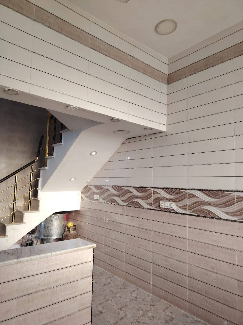 السلام عليكم دار للبيع مساحه ١٠٠متر مربع منطقة عبجيه قرب الاربع سايدات وقرب مدرسه الصينيه +روضه للإستفسار الاتصال ع الرقم ***********
