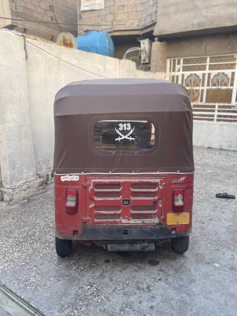 السلام عليكم تكتك 18 للبيع معمرة عوزها بس صبغ مرقم رقم انكليزي ب اسمي ثاني يوم تحويل السعر 5 تواصل واتساب ***********
