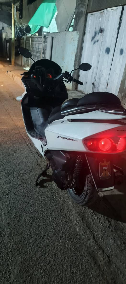 سلام عليكم فورزة 6.0 دراجة خير من الله كاملة مابيهة نواقص مال جناي نكرة سلف مكينة حلوة دراجة مابيهة نقص سعر 700الف وبيهة مجال حك الجية عنوان بغداد رقم ***********
