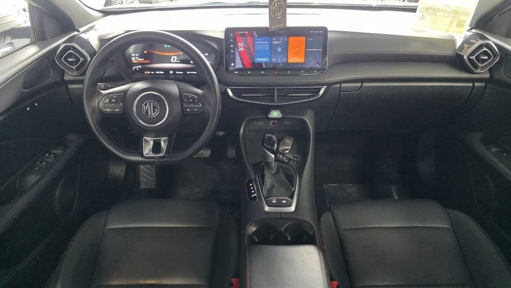 ئێم جی  MG GT 2025 Sport
تەنیا ٤ هەزار ڕۆیشتووە. بێ بۆیاغ.
فول مواصفات.بەصمة.سلاید.برێك کارەبایی.
شاشەو كاميرا.ئاوێنە شەفت. کوشین جلد.
مكان  أربيل.   ١٠٠ متری معرض تۆپ کارس 
سعر 121ورقة   موبایل    *********** أربيل, العراق
