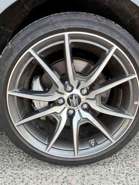 ‏‎سلام عليكم  
#اخي  رجاء لا ما تشتري لا تنطي موعد وتكول جاي 
جينيسس  G70 

‏‎موديل 2025دخول جديد 

‏‎حادث : بنيد وجاملغ نفس لون اصلي تفصيخ هوه ودعاميه  فقط

‏‎
‏‎  
‏‎محرك :2500 توربو السرعا 300

‏‎المواصفات
—————————
‏‎
‏‎- رادار امامي
‏‎ قيادة ذاتية 
‏‎- تحذير تصادم امامي
‏‎- تحذير تصادم خلفي
‏‎- نقطة عمياء
‏‎- محافضة على المسار
‏‎- تحذير من خروج المسار
‏‎- كشنات جلد‎‎
‏‎- شاشة كار بلي + اندرويد اوتو
‏‎- تبريد خلفي مناخين
‏‎- سايد بريك كهربائي
‏‎-- جنطة خلفية ذكية  

‏‎سعر 188 رخص من سوناتا  تصل وتدلل 
‏‎ 
هـ:: ‭***********
