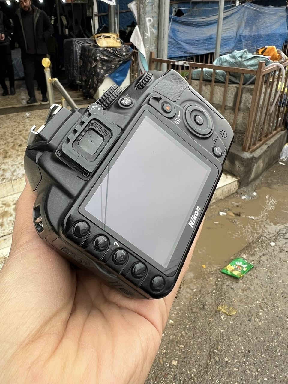 نيكون D3100
ويا عدسة بلادية 18-55 VR
نظافة  ٪؜٩٠
ويا شاحنه و بطارية بلادي
بضمان كل شي ابيعه
ارخصص سعر ١٥٠ الف قفله
رجاء قفله ١٥٠ الف اذا ماتريد لاترسلني

توصيل اكو


**إذا كنت صاحب هذا الإعلان وتريد حذفه لأي سبب، رجاءا أرسل رسالة إلى الدعم الفني**