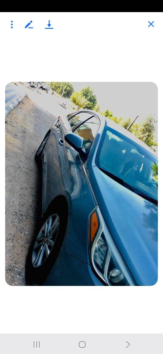 🚗 للبيع سوناتا 2015
🔹 اللون: فيلي
🔹 الحالة العامة: جيدة
📌 تفاصيل السيارة:
حادث سابق (جام لغ + بنيد شاصي)
نقاط حالوب خفيفة جدًا (غير واضحة، لكن نذكرها للأمانة)
السنوية: ساقطة
يوجد بارد خفيف قرب باب البنزين
⚙️ المواصفات والمميزات:
تبريد ثلج ❄️
محرك وكير مكفولات
تايرات تخم + تاير جديد
بطارية جديدة 🔋
تحكم بالستيرن
شاشة
كاميرا خلفية 🎥
💰 السعر: 112 مع مجال
📞 للتواصل: *********** النجف, العراق
