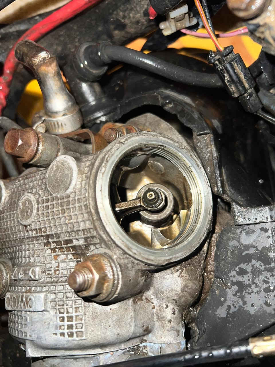 سلام عليكم للبيع دراجه فحل ابلادي مختم مكينه ابلاديه فقط ولفات شرط المكينه جديده نعومه اشاير سلف كله شغال المكان الدراجه ابصخير الحيره رقم الموبايل ***********
