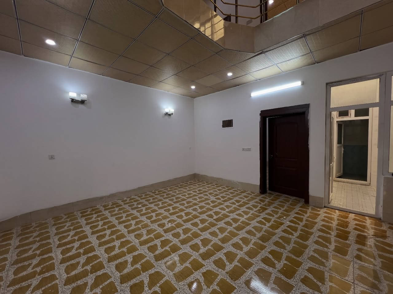 💥💥#نرخی گونجاو || #سعر رخیص 
🏦#خانووی تاپۆ   ئەوەی بیكڕی لۆ كرێش450 هەزار دەكات || بۆفرۆشتن 
🌍#شوێن || هەولێر || گەڕەکی حصاروك   ||  نزیکە لە  شەقامی كورنيش  

🧱#ڕووبەری|| 125 متر    
🗄پێک هاتوەلە|| 3  ژوور نوم و ژوري ميوان و  2 مطبخ و  2حمام  و بيتونة  
💰نـــرخ  || 
📠بۆ پەیوەندی کردن
📴فایبر واتساب***********
📴فایبر واتساب***********
ــــــــــــــــــــــــــــــــــــــــــــــــــــــــــــــــــــــ
🏦بيت  طابو صرف اتجاە قبلە طابقين ای واحد اشتري هذا بیت ایجار مالها 450 الف دینار  || للبیع
 🌍الموقع ||  اربیل|| حي خمسة حصاروك|| قریب شارع كورنيش
🧱المساحة || 125 م  

🗄یتکون بیت ||  3 غرفة نوم و استقبال و 2 مطبخ  و 2 حمام+ بيتونة و    
💰الســعر ||   
📠للاستفسار اتصلوا ........
📴فایبر واتساب ***********
📴فایبر واتساب***********
