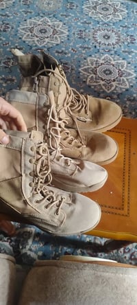 بساطيل مستعمل • قياش ٤٠/٤٣