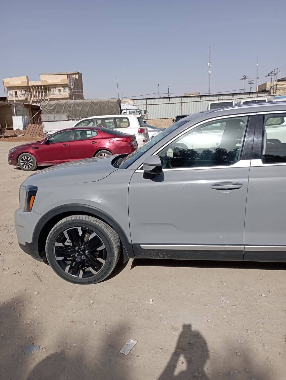 كيا تيلورايد 2023  EX
فول مواصفات 
حادث خفيف جداً موضح بالصور 
سياره كلين 
رقم بغداد 
***********
