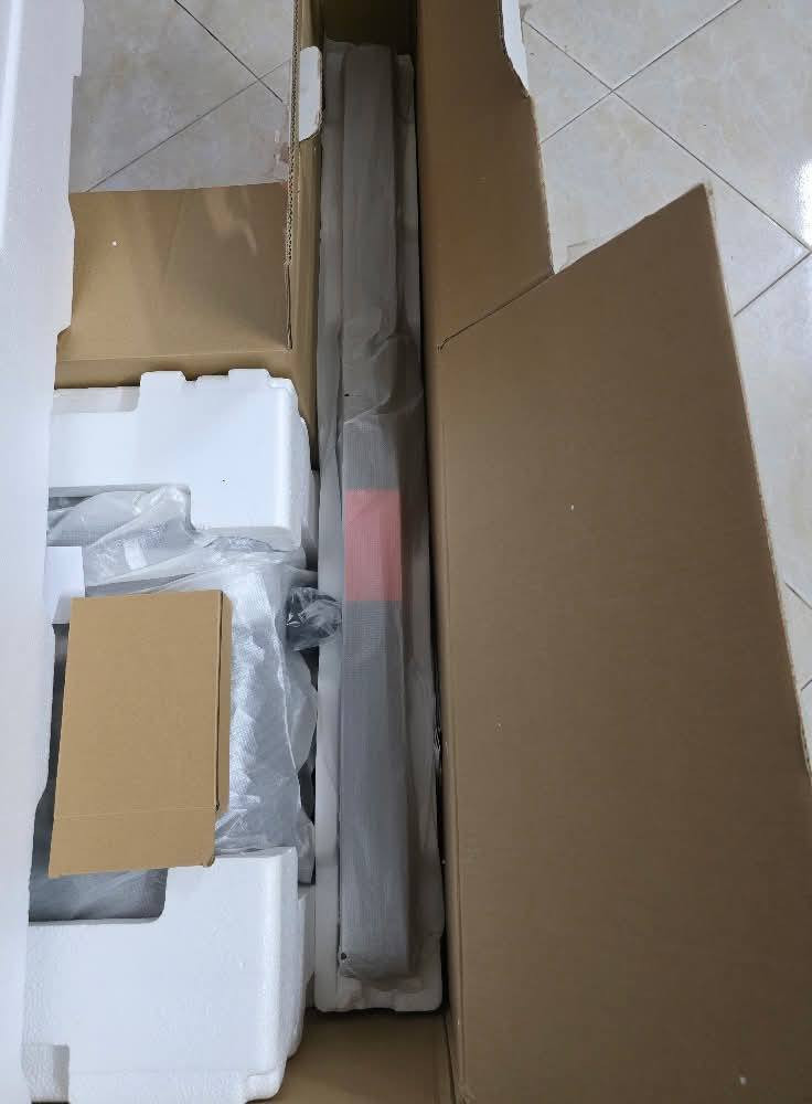 ساوند بار جي بي ال. جديد بالكارتونة ابد ما مستخدم  مع كافة الملحقات  220واط  صوت روعة  سعرة 150الف يوجد توصيل
