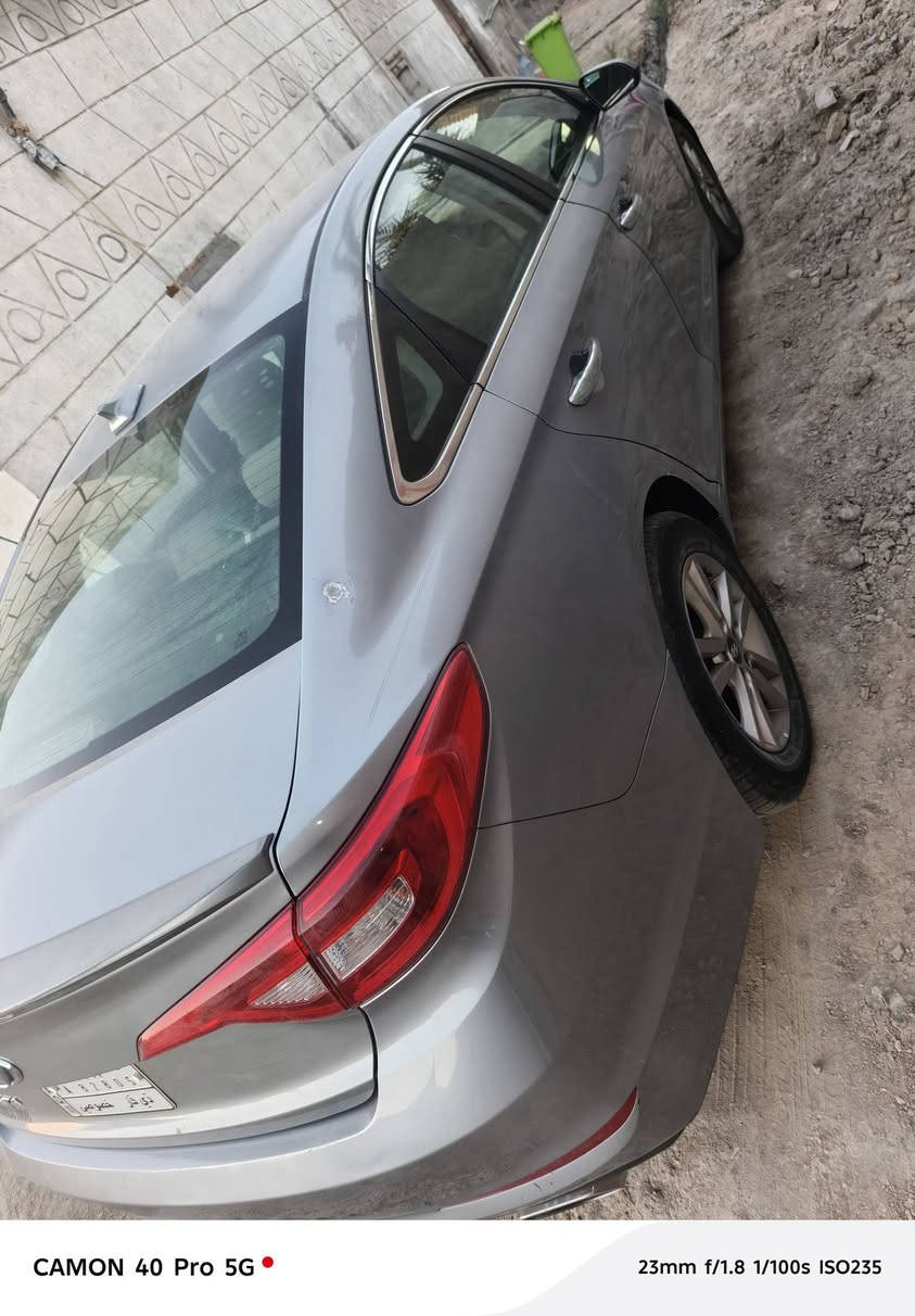 سلام عليكم

سوناتا للبيع وارد امريكي موديل 17 
حادث خفيف من امريكا كلش كلش خفيف حادثها وحلو الحادث مرفق مع صور 👇بيها قطعتين صبغ باب خلفي جه العبري والبنيد مرشوش اساس وكامل باقي بس عل صبغ ومتروك وحاليا حاط فابلون بلون سياره بيها رشات صبغ بل قماره اثر تشليع 🥶 تبريد ثلج ويا السويج لايت عالي وناصي زنون يعمي 💡 مكينه  GDI. تچفيت كامل و جديد ومضبوط شرط الفحص وترايك وين مايعجبك  دهن الكير قبل فتره بدلته وبحاله ممتازه مسوي ادامه كامله للمحرك وسياره نضيفه مابيها لا خياس ولا زنجار من جوه سياره تلمع قطره خياس مابيها ولا بيها طخات سنويه منتهيه سعر السياره 100وبيها حك الجيه مكاني بصره الدير *********** والي ماتعجبه خلي يدعيلنه بل رزق وهاي تفاصيل سياره
