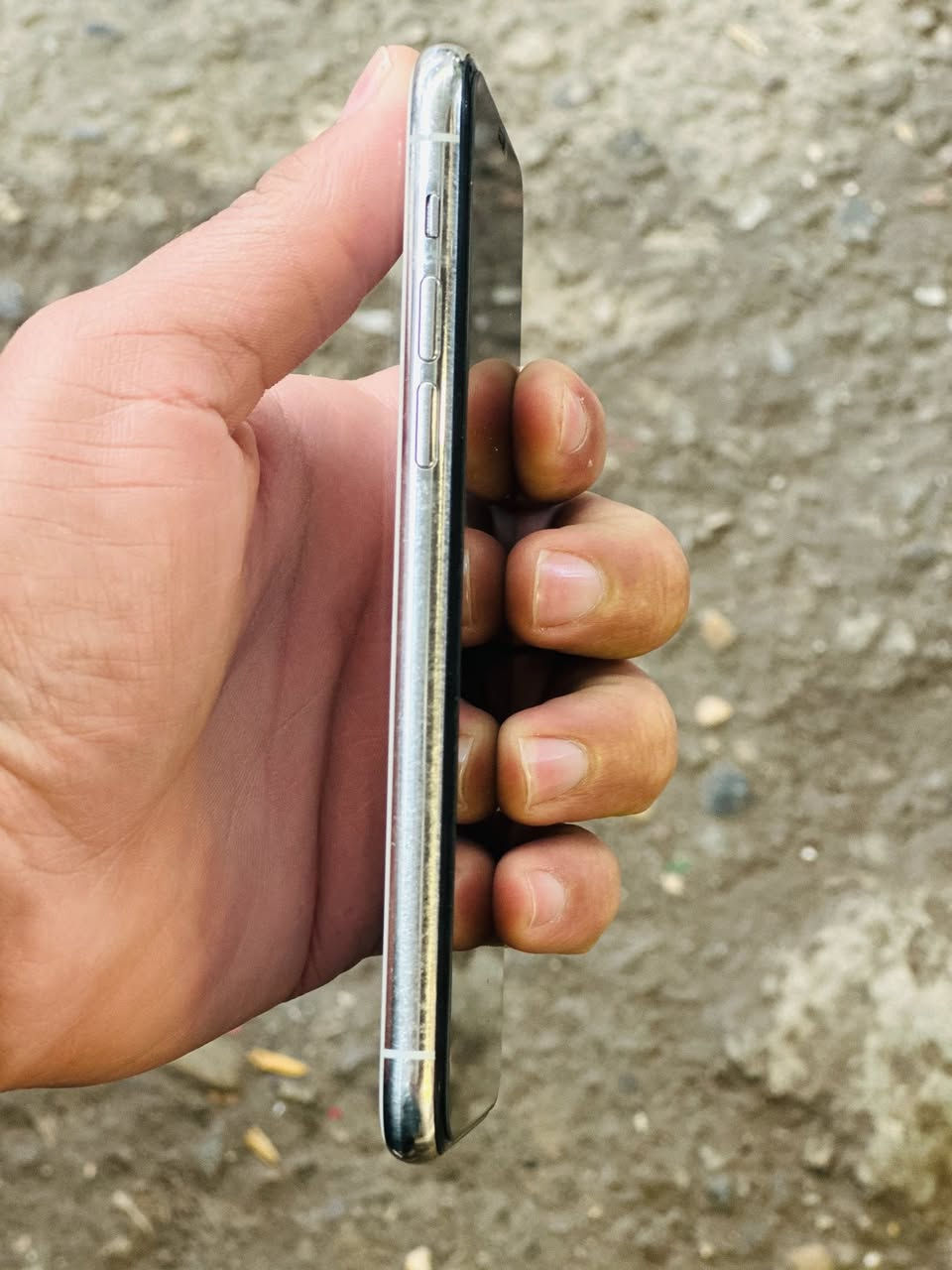 للبيع فقط
11برو 

ذاكرة /256

تك /سيم كارت

بطارية/75 

جهار شرط ما مفتوح 

االسعر 300


**إذا كنت صاحب هذا الإعلان وتريد حذفه لأي سبب، رجاءا أرسل رسالة إلى الدعم الفني**