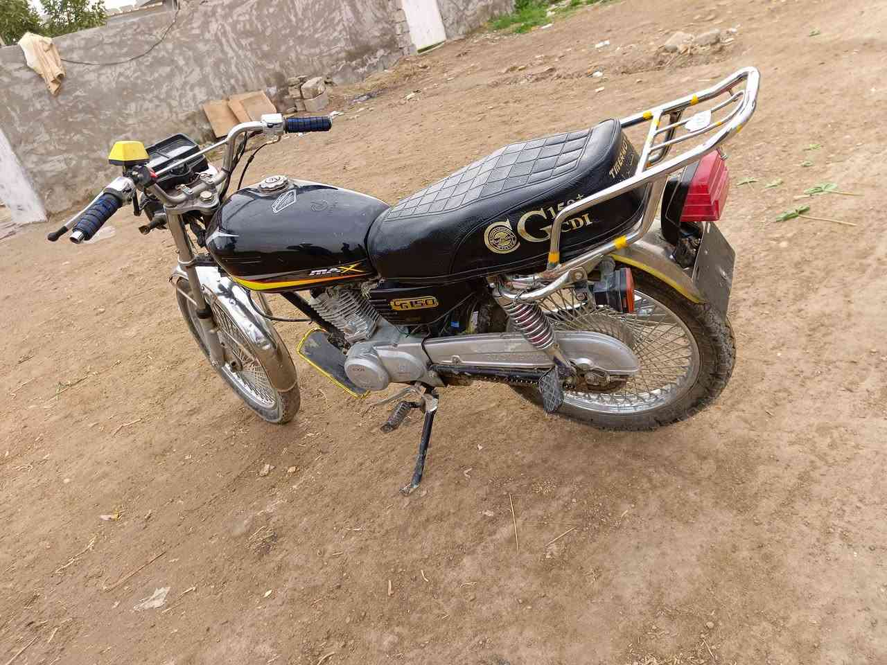 تايكر لة بيع موديل ٢٠ مكان تحرير


**إذا كنت صاحب هذا الإعلان وتريد حذفه لأي سبب، رجاءا أرسل رسالة إلى الدعم الفني**