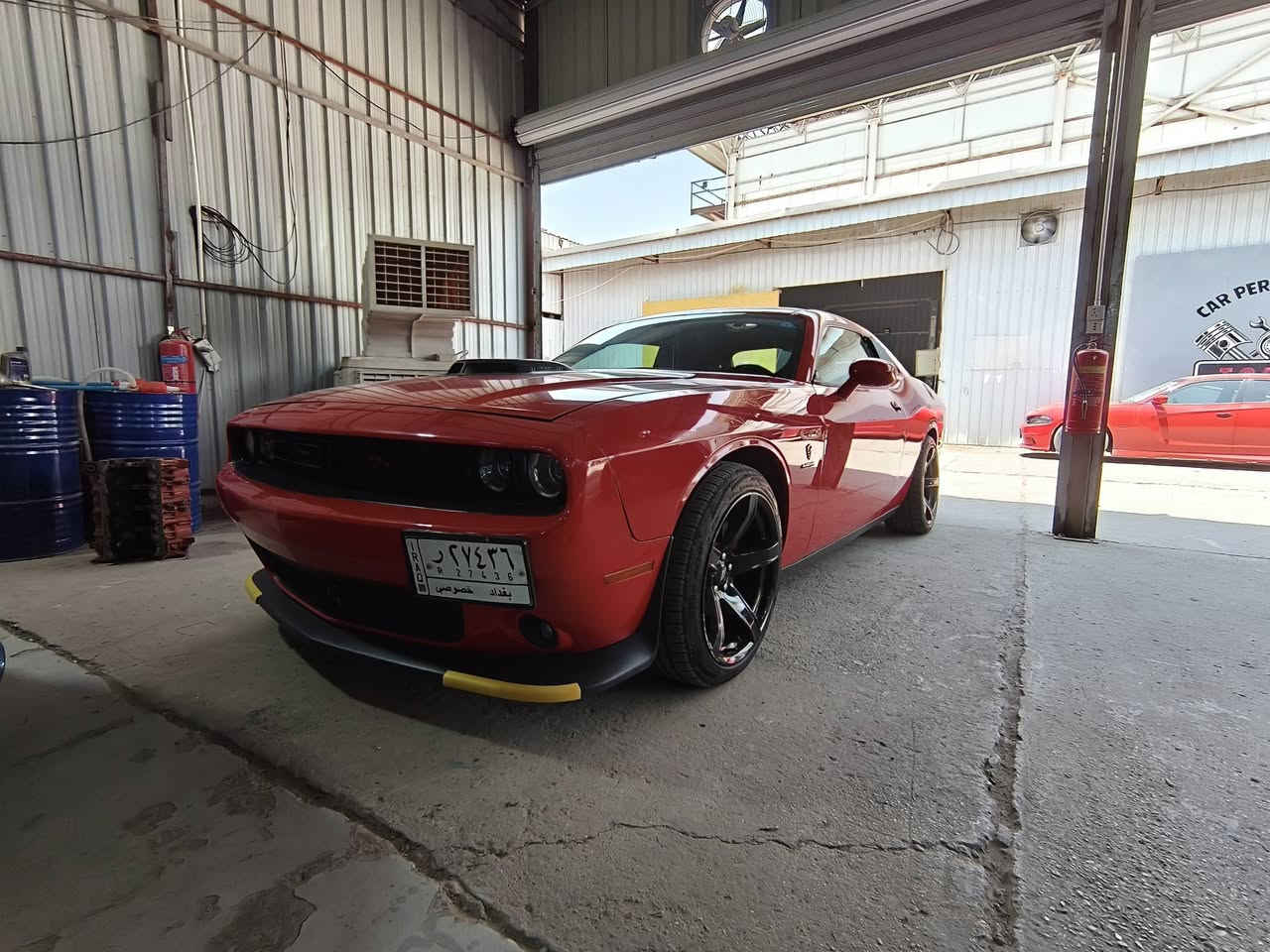 السلام عليكم للبيع فقط
الي يدور جديد ونضيف ومميز 
جالنجر شيكر موديل ٢٠١٥ اصل 5700 مختم شيكر اللون احمر 
فول مواصفات للاخير ماعدى فتحة
كشنات جلد تدفئة وتبريد وستيرن تدفئة وكهرباء رادار امامي 
سيارة كاملة مكملة مابيهة نقص برغي 
برمجة سيفتي يم البطل مصطفى ايكل ولف ريسنك بلكات ريسنك حماوة ٨٥ صيف شتاء ولف مشمايتو 
برمجة وتفريغ وداون بايب واكس بايب دبات خلفية srt سود اصليات علة ايدي 
#الحادث حافة جاملغ وبنيد بدون
 ايرباك وبدون دواخل مكفولة 
#رقم بغداد باسمي شخصيا رقم هزة جدد
#مكان بغداد شارع فلسطين 
للاستفسار ***********
اتصل واني بالخدمة مامتوفر 
عالفيس
تخم تاير تو سايز بيرلي اصلي
السعر... ١٧٩ وبخدمة الطيبين
