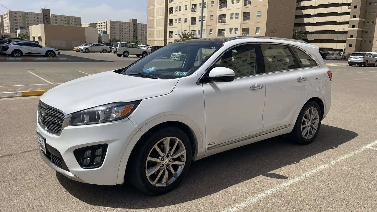 للبيع Kia Sorento SXL — أعلى فئة SXL 🔥

إذا تدور SUV عائلية فخمة، قوية، ومريحة بنفس الوقت، هاي فرصة نادرة.
7 راكب حقيقي + دفع رباعي AWD + محرك 6 سلندر أداءه ممتاز وثبات عالي بالطريق.

السيارة وارد أمريكي
الحادث كان خفيف جدًا وتم التصليح باحتراف

أهم المواصفات:
✅ بانوراما كاملة
✅ جلد فاخر
✅ تبريد وتسخين مقاعد
✅ تشغيل بصمة وستارت
✅ كاميرات + حساسات
✅ شاشات ونظام صوت قوي
✅ باب خلفي كهربائي
✅ جنوط وكالة
✅ دبل AWD للطرق والسفر
✅ استخدام مرتب جدًا

السيارة نظيفة من الداخل والخارج وتنافس موديلات أحدث من ناحية المواصفات والراحة.
مو سيارة تعبانة ولا شغل مكاتب، سيارة استخدام شخصي ومحافظة.

الممشى: (59) ميل
السعر: (112) ورقة
الموقع: (بسماية)

للمهتمين التواصل خاص أو اتصال ☎️
***********
والفحص بأي مكان يريده الشاري .
