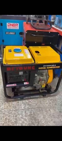 مولد 7كي في السعر مليون كاز واحد بستم 25امبير صافي 07704687625