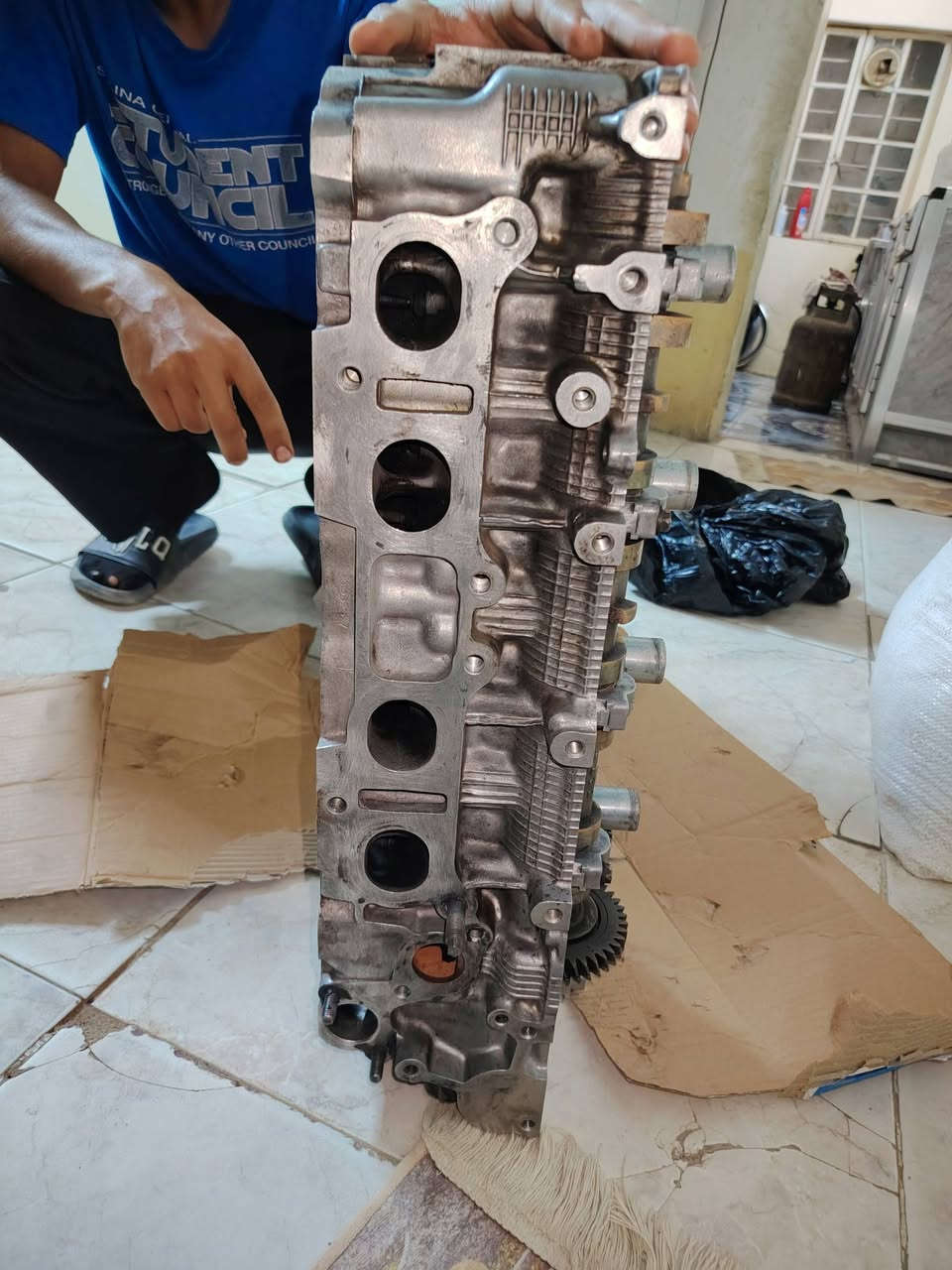 سلام عليكم كور جمبي H2 عاليه للبيع كور جديد وشغال السعر 350 وبي مجال حك الجيه العنوان بغداد الزعفرانيه الرقم***********واتساب فقط
