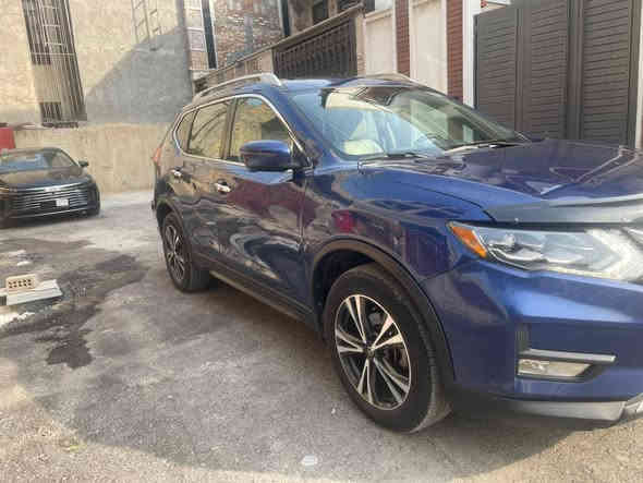 نيسان روج SV 2020 رقم بغداد حرف ز الماني بأسمي
اللون / ازرق (نيلي) حبري انتوا بكيفكم
مكاني بغداد / كرخ / دورة 
السيارة ماشية ١٣٠ الف كم 
محرك اربعة سلندر مفتوح ٢٥٠٠ المرغوب 
بحالة جيدة جداً وماناقصها كلشي صارلها فترة طويله عندي وعلى ايدي اني جناي 
الحادث مالتها جاملغ ايسر ودعاميه راجعه نفسها وبدون ((ايرباك ستيرن))فقط ايرباك البردة 
محرك +گير + صدر + تايرات +تبريد 
كله مكفول ومابيها اي مشاكل 
للبيع او مراوس حسب القناعة 
روج بس موديل ٢١ 

🛑 السعر سوي تعليق يصل مباشرة 🤖 

او كيا K5 خليجي 
او كيا سبورتج خليجي 
او ميتسوبيشي اوتلاندر 

رقم صاحب السيارة 
*********** متوفر عالواتس
