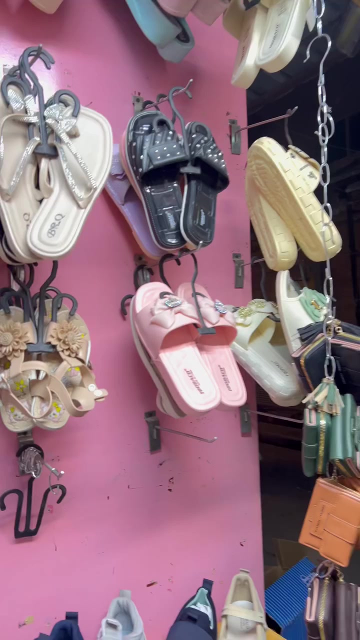 منشور مؤقت 
#الف_دينار_فقط 
سلبيرات نسائي واطفال قطع اخيره 
بابل المسيب خلف حسينية اهالي المسيب 
***********
