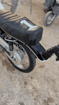 السلام عليكم
دراجه للبيع اوراق اصولي توها معمره مكاني الشطره والسعر خاص لو تتصل على الرقم ***********
