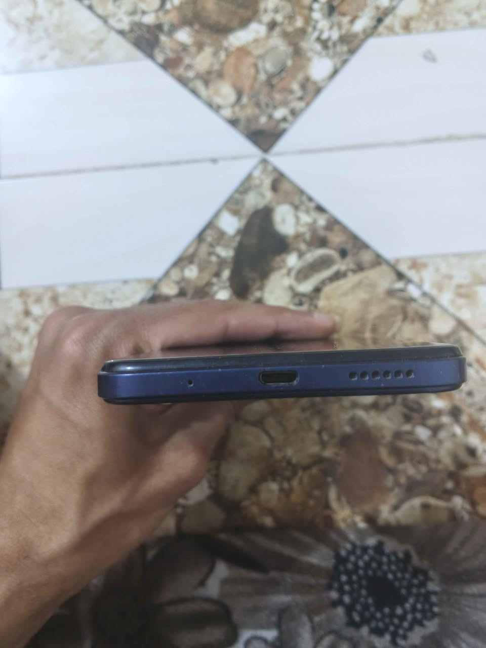يوجد توصيل الى جميع المحافظات

جهاز شغال 100% ويا كل ملحقاتة شاحنة ودبوس الشريحة وكفر

مواصفات واضحة بالصور التلفون يشغل العاب خفيفة وزين للاتصال وتصفح ودراسة
يشغل الواتساب والانستا وغيرها بشكل جيد

بي عيب واحد بس ماياثر ع استخدام
شاشة كما موضح باخر صورة من فوك مكسورة شوية بس صراحة زينة ماتاثر استخدام وتلفون محترم وسعرة رخيص الرمادي, الأنبار


**إذا كنت صاحب هذا الإعلان وتريد حذفه لأي سبب، رجاءا أرسل رسالة إلى الدعم الفني**