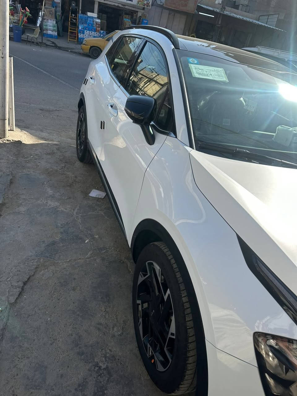 السلام عليكم 
كيا سبورتج 2024 خليجيه كفاله عامه الشركه الدوليه ماشيه 27الف   فول مواصفات بيانو بلاك كفاله من  صبغ بارد شخوط مواصفات معروفه بنوراما كشن كهرباء أناره داخليه متغيره سنويه باسمي السعر 245 مكاني بغداد جديده ***********
